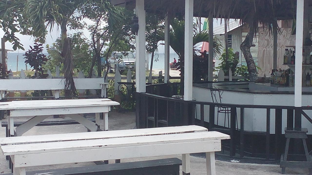 Drifters@One Mile Hostel Negril Exterior photo